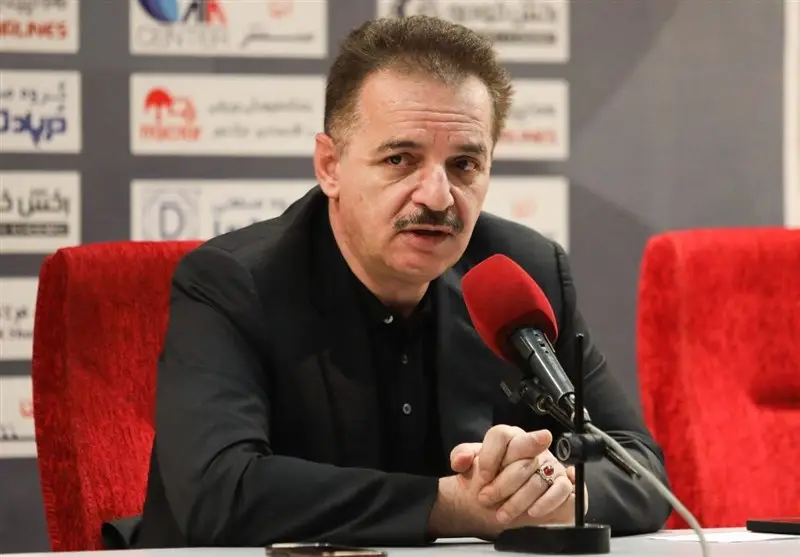 مالک تراکتور تهدید کرد: یا فوتبال ایران اصلاح می‌شود یا تراکتور کنار می‌کشد!