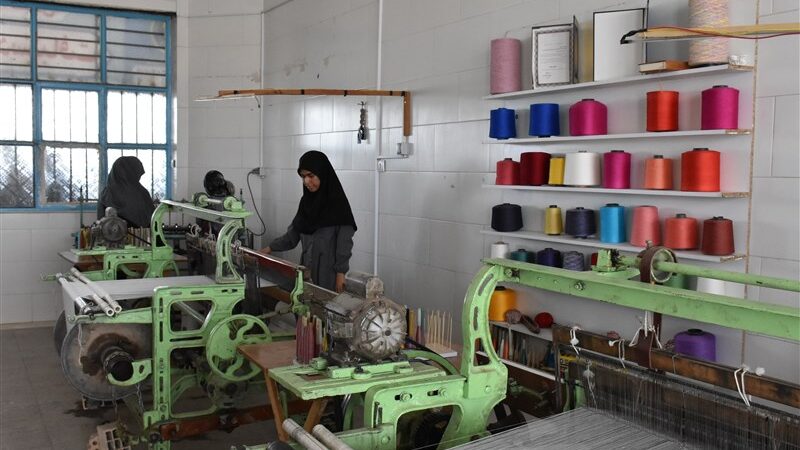 تسهیلات ۱۴۰۰ میلیاردی در لرستان برای خلق ۷۰۰۰ فرصت شغلی جدید!