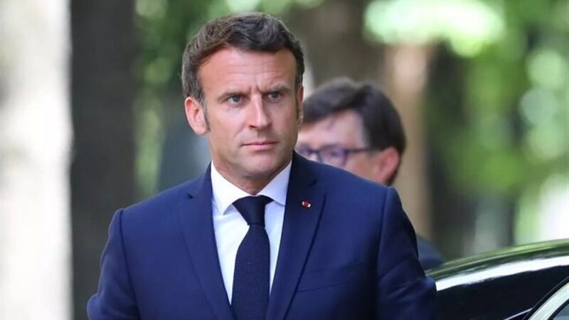 پیشنهاد مکرون برای «برچسب اعتماد» رسانه‌ها؛ آزادی بیان در فرانسه در معرض تهدید؟