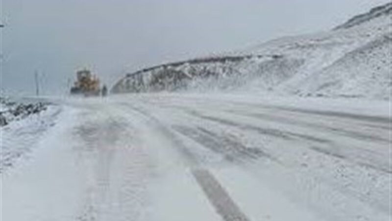 کولاک بی‌سابقه در گردنه کفنوئیه؛ سیلاب و قطعی برق در بافت جان تازه گرفت!