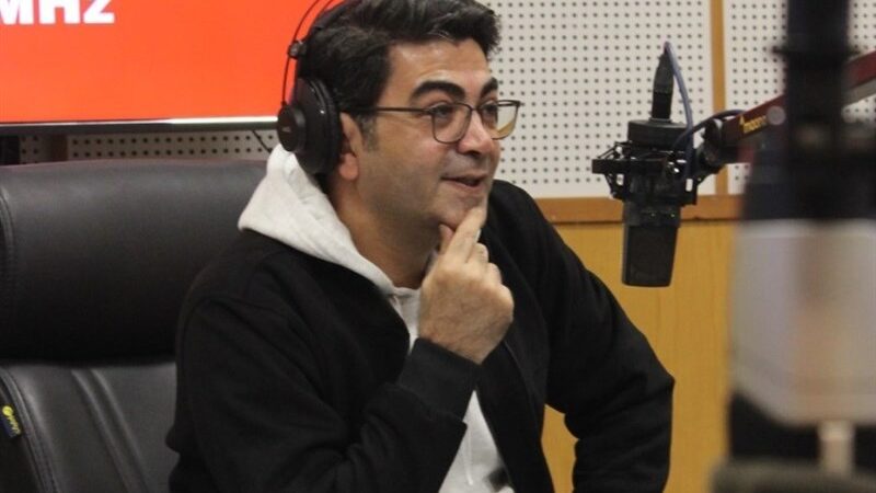 غافلگیری بزرگ یلدا؛ فرزاد حسنی جای تلویزیون، ویژه برنامه رادیویی را انتخاب کرد!