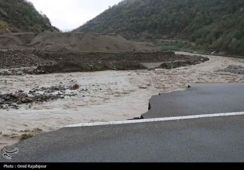 سیلاب مهیب در بلوچستان؛ محورهای اصلی مسدود و مدارس ۵ شهرستان تعطیل شدند!