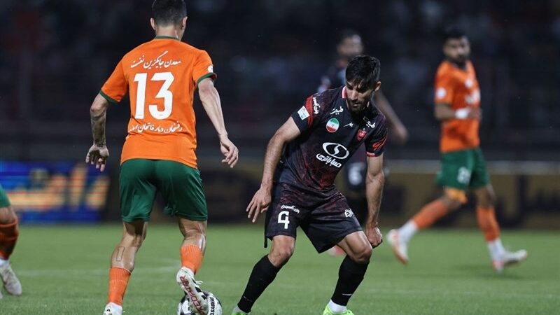 پرسپولیس با گل تماشایی سروش رفیعی نیمه اول را فتح کرد!