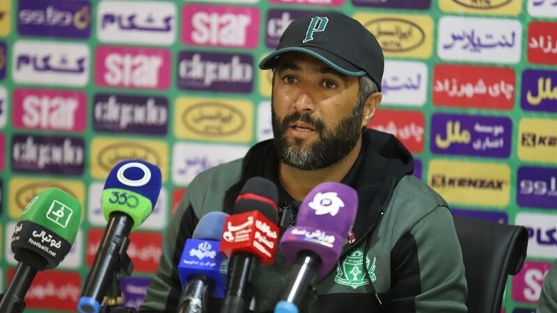 مربی آلومینیوم: لیگ امسال سخت‌ترین چالش فصل ماست!