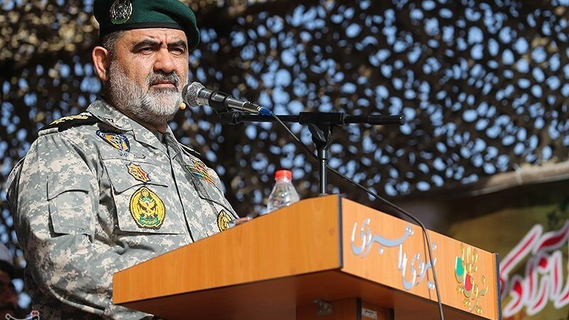 دریادار ایرانی: ایمان و وحدت مردم ستون اصلی اقتدار ایران است