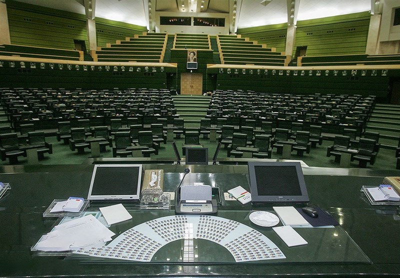 واکنش تند نمایندگان به گرانی سرسام‌آور و تعطیلی بی‌رویه مدارس در مجلس - وب‌گردی