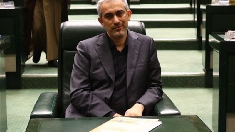 تذکر خضریان به وزیر اقتصاد درباره انتصابات منطقه آزاد ارس