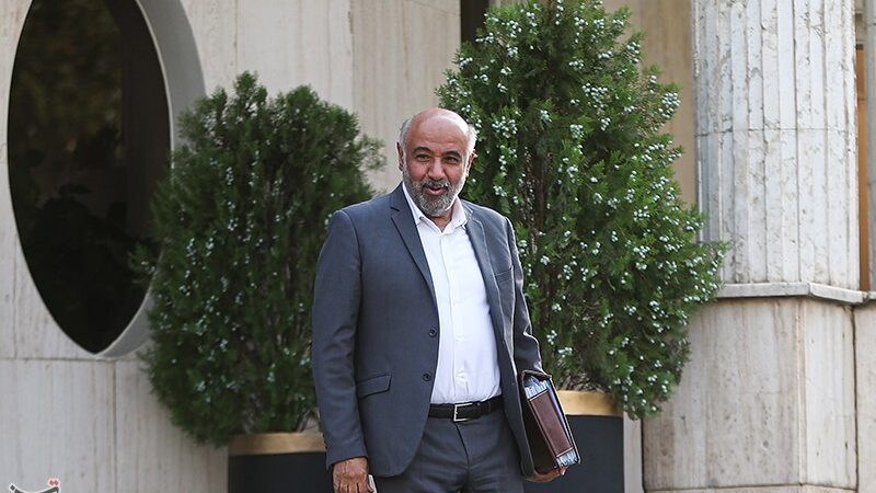 میدری از راز توسعه اقتصادی ایران در سرمایه‌گذاری صنعتی و آموزش کارگری پرده برداشت!