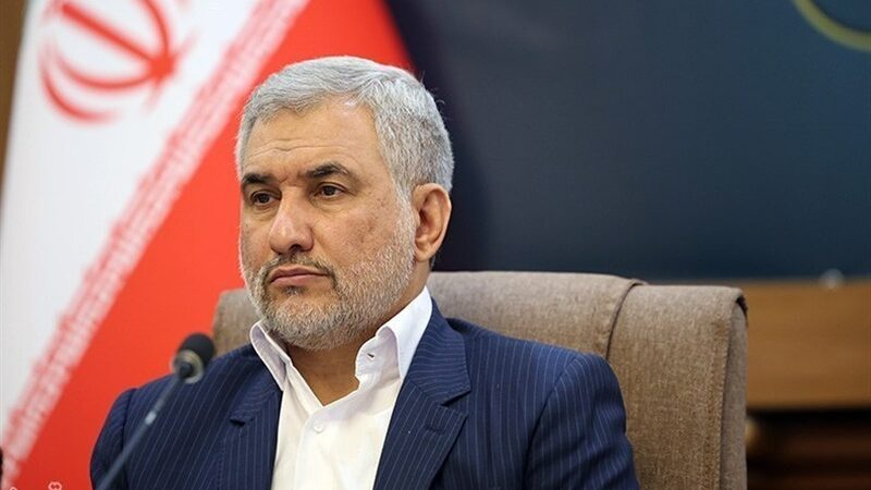حضور در عرصه‌های مدیریتی حق زنان است