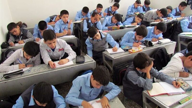 رشد چشمگیر آموزش در قشم؛ 310 کلاس درس جدید بهره‌برداری شد!