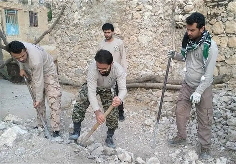 برگزاری اردوی جهادی سردار شهید محمدرضا علیخانی در کوی گلدشت اهواز