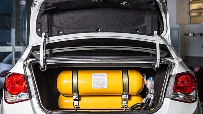 طرح رایگان دوگانه‌سوز کردن خودروها در اردبیل؛ فرصت طلایی صرفه‌جویی در سوخت آغاز شد