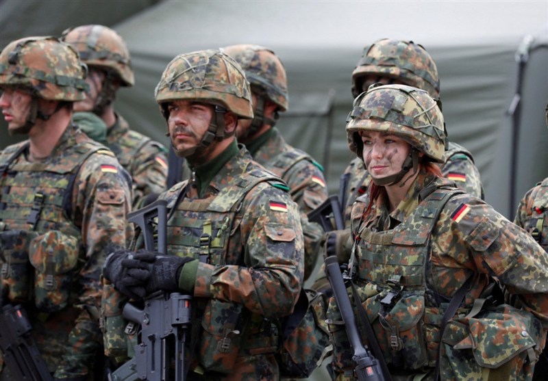 اعتصاب گسترده مدارس آلمان در اعتراض به طرح خدمت اجباری سربازی؛ دانش‌آموزان در صف توبیخ!