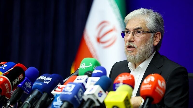 وزیر علوم: دانشگاه، سنگر مسئولیت اجتماعی تا پای شهادت است!