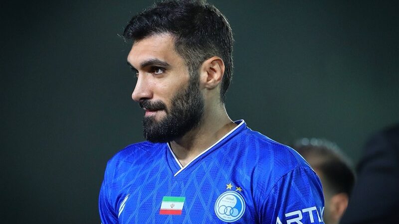 عذرخواهی جنجالی مدافع استقلال از ساپینتو؛ بازگشتی که همه را شوکه کرد!