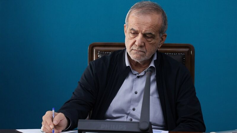 فشار دلار ۱۳۰ هزار تومانی روی سفره مردم؛ درخواست فوری ابطال مصوبه واردات بدون انتقال ارز از رئیس‌جمهور