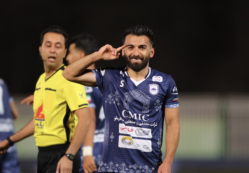 هادی حبیبی‌نژاد: نمی‌دانم خانواده‌ام طرفدار من‌اند یا فولاد! لحظه‌ای که همه منتظرش بودند