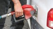 کاهش چشمگیر مصرف بنزین؛ آیا قیمت‌ها در آذرماه تغییر می‌کند؟