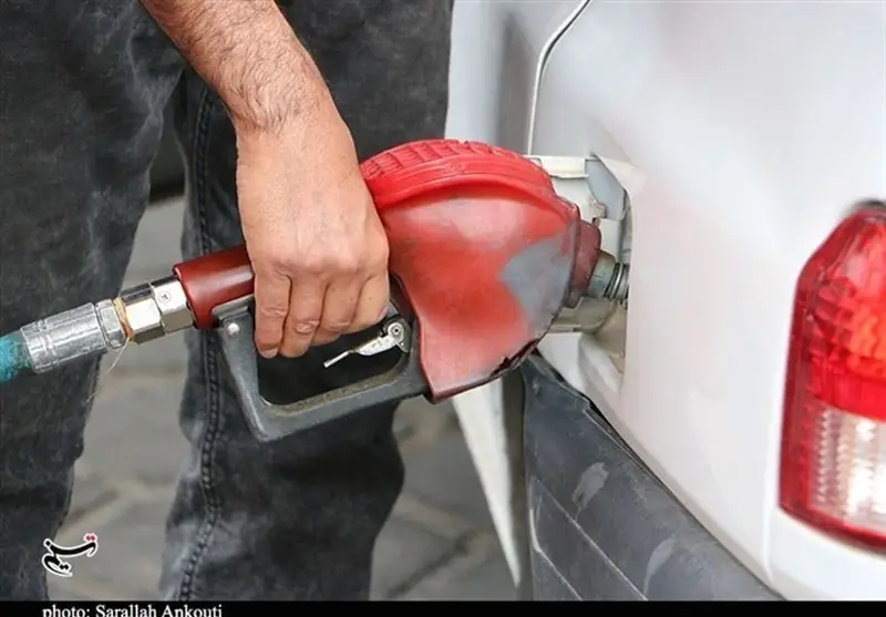 کاهش چشمگیر مصرف بنزین؛ آیا قیمت‌ها در آذرماه تغییر می‌کند؟