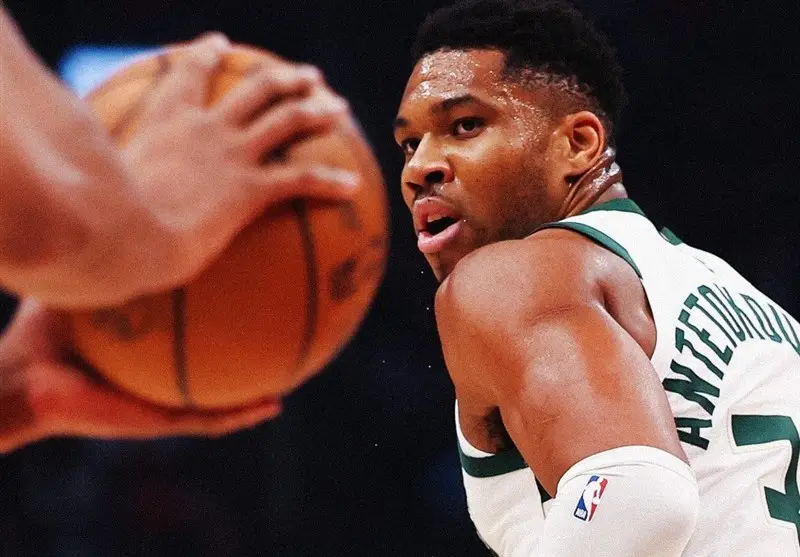 یانیس آنتتوکومپو سکوت را شکست: پاسخ تند به شایعات جنجالی جدایی از میلواکی باکس