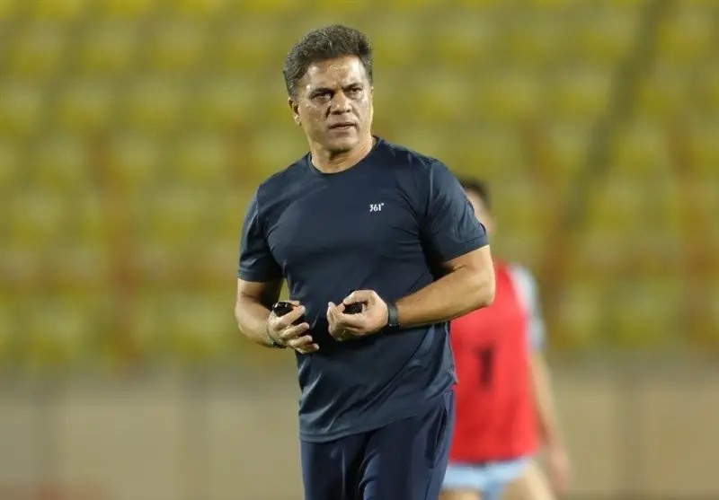 سرمربی شمس آذر: قرارداد نازون برابر بودجه 3 سال ماست؛ چرا تراکتور را بزرگ می‌کنید؟