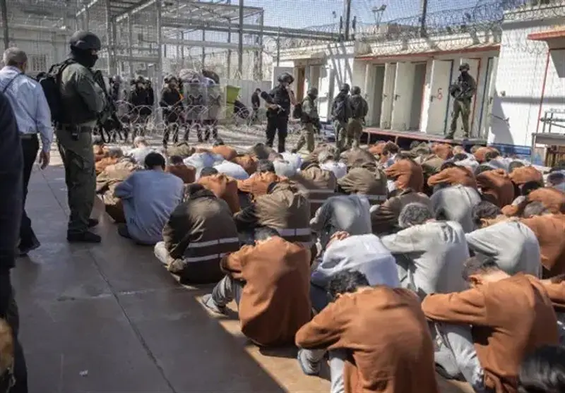 هیئت امور اسرا: 9300 اسیر در زندان‌های اشغالگران در اسارت هستند