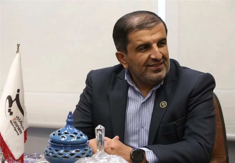 ورزش صبحگاهی در سرمای همدان به حسینیه امام منتقل شد؛ راز پایداری ورزشکاران چیست؟