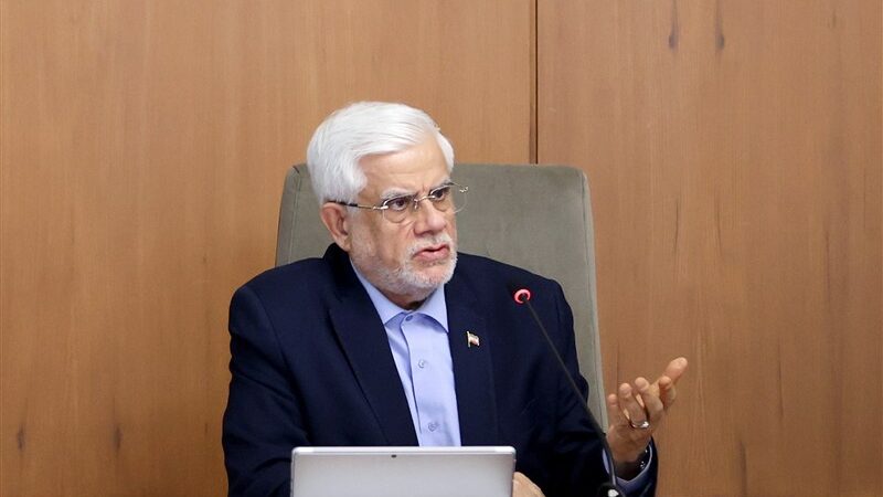 عارف خبر داد: ایران به مرکز ناب انرژی منطقه تبدیل می‌شود!