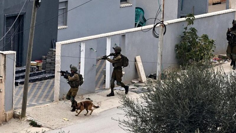 حملات گسترده صهیونیست‌ها به کرانه باختری؛ بازداشت‌های تازه در نابلس و جنین