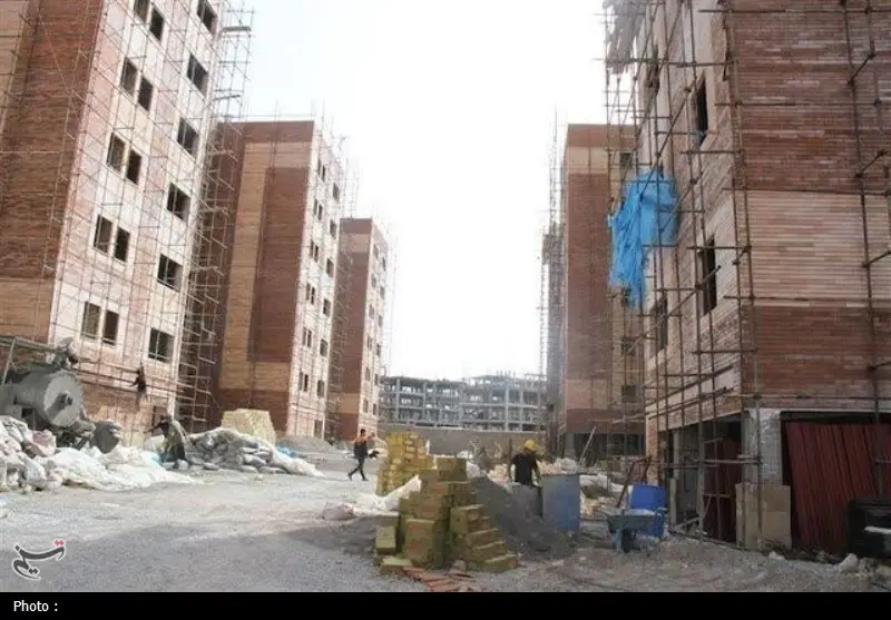فعالیت گسترده در لرستان؛ 10 هزار واحد مسکن حمایتی و 35 پروژه راه‌سازی فعال شد