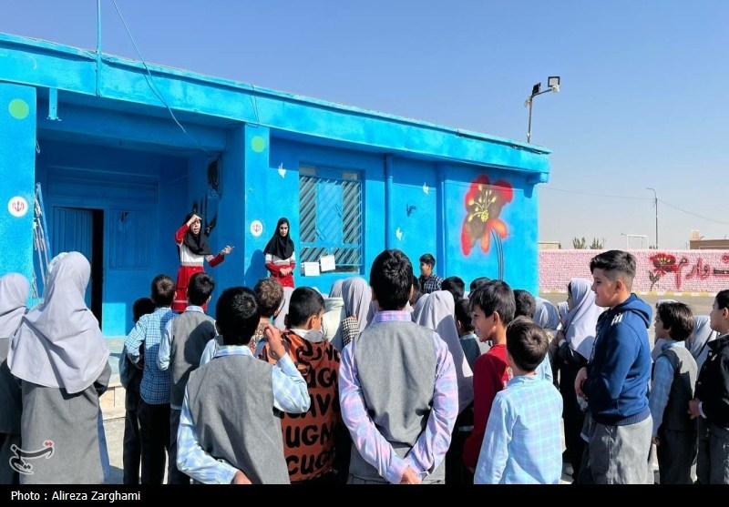 آذركیش: مدرسه قلب تپنده آموزش است؛ تقویت مدارس دولتی و دانش‌آموزان محروم در اولویت دولت - وب‌گردی