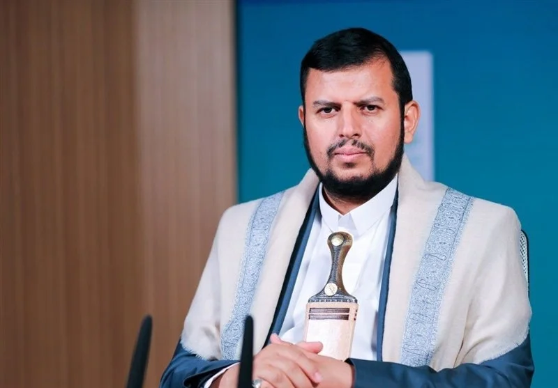 رهبر انصارالله: حمایت حکام عرب از اسرائیل از بزرگترین نشانه‌های سقوط اخلاقی و انسانی است