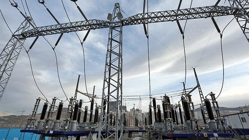 برق منطقه‌ای فارس در حالت آماده‌باش کامل؛ مقابله با بارش‌های سیل‌آسا آغاز شد!