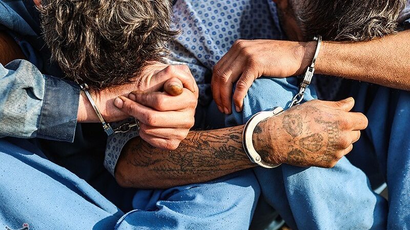 دستگیری باند سرقت تجهیزات دکل‌های مخابراتی در شمس‌آباد؛ پلیس چگونه موفق شد؟