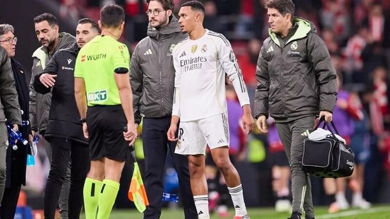 آرنولد؛ مصدومیتی که احتمال خانه‌نشینی تا پایان 2025 را تقویت کرد!