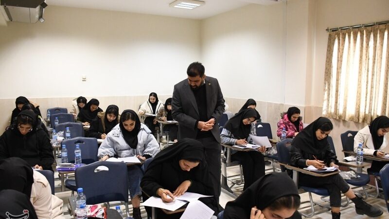 سومین آزمون استخدامی ایثارگران باز هم به تعویق افتاد؛ خبری نیست!