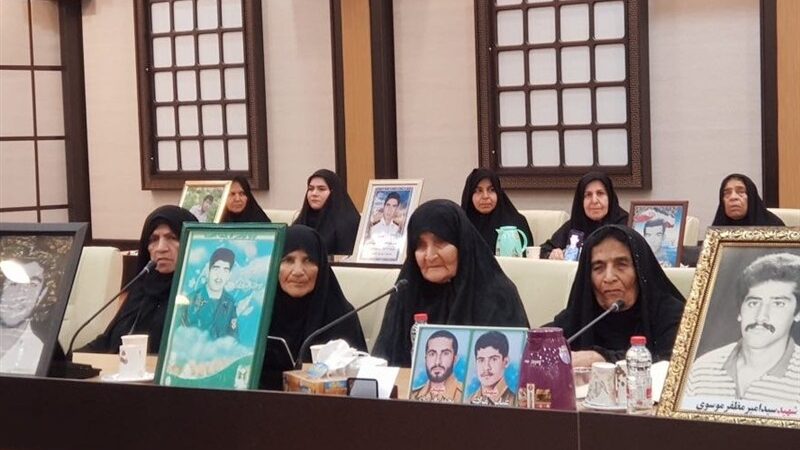 راز صبر مادران شهید؛ چگونه وارثان ایثار، فروغ ایران را روشن نگه می‌دارند؟