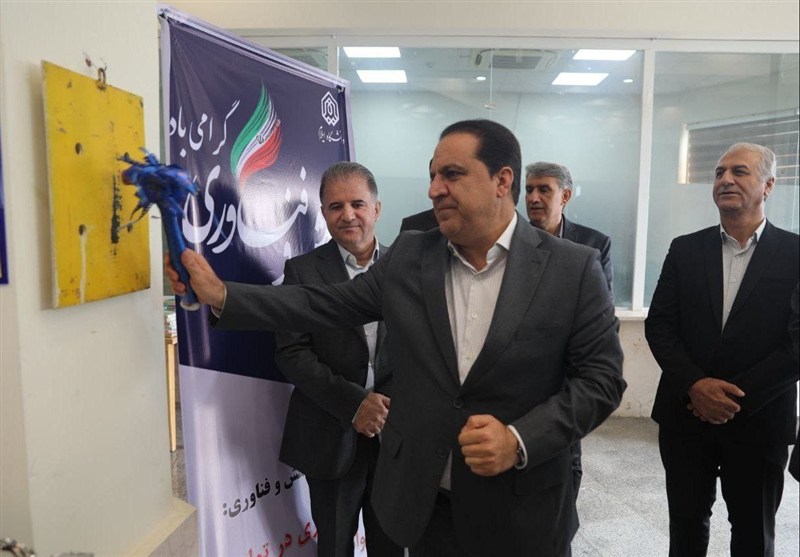 نواختن زنگ پژوهش در ایلام با اهدای ۱۸ هزار جلد کتاب به دانشگاه!