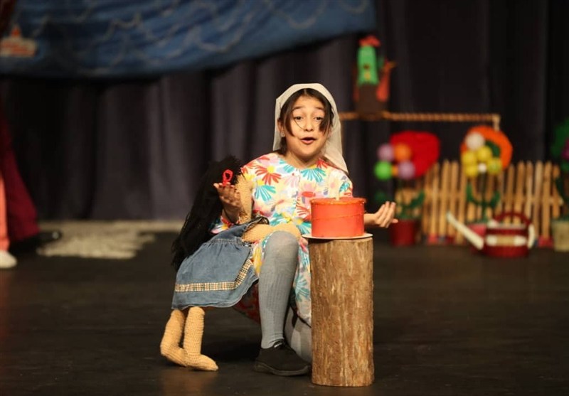 تئاتر چگونه زندگی کودکان را زیر و رو می‌کند؟ تجربه مهنا ۹ ساله در جشنواره همدان - وب‌گردی