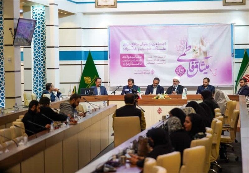 اجتماع بزرگ بانوان در حرم شاه‌چراغ (ع) برگزار می‌شود - وب‌گردی