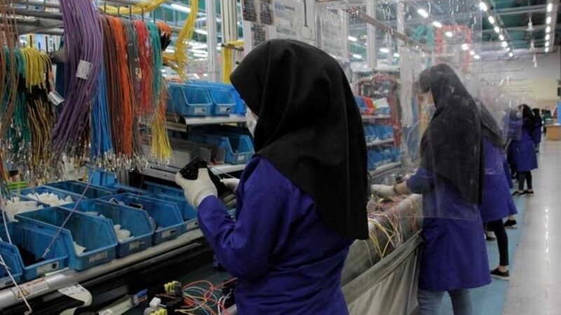 تصاحب ایران‌خودرو توسط کروز؛ آیا انحصار جدید در راه است؟