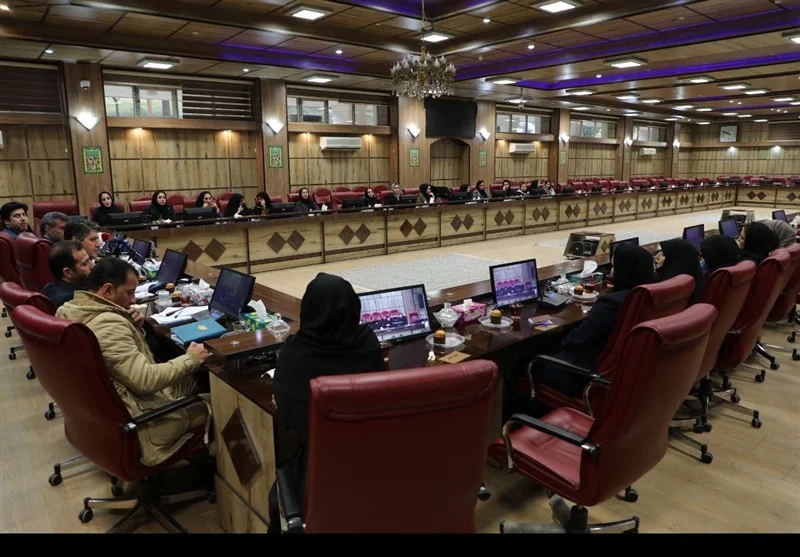 چالش‌های کارآفرینی در استان ایلام/ وقتی تبعیض جنسیتی هنوز در ساختار اداری زنده است - وب‌گردی