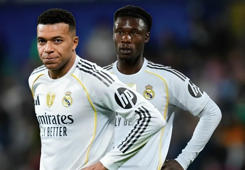 احتمال نرسیدن امباپه و کاماوینگا به بازی با منچسترسیتی