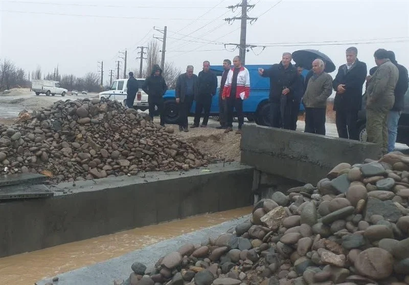 تلاش نفس‌گیر نیروهای امداد برای یافتن مفقود سیلاب وحشتناک مسجدسلیمان