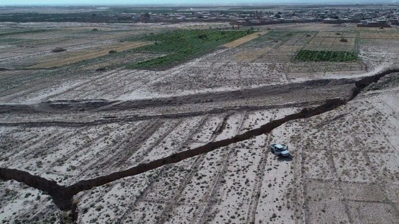 وقتی توسعه آب کردستان به بحران فرونشست دامن می‌زند؛ چرا معاون استاندار راه ساده را انتخاب کرد؟