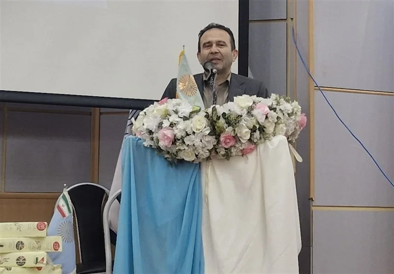 دانشجویان مهارت حل مسائل کشور را فراگیرند