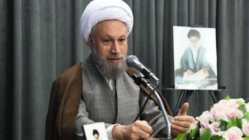 شهید دستغیب مدرس انسانیت و مفسر آسان‌گو قرآن بود