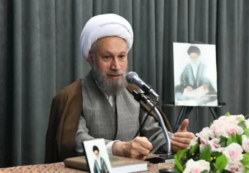 شهید دستغیب مدرس انسانیت و مفسر آسان‌گو قرآن بود - وب‌گردی