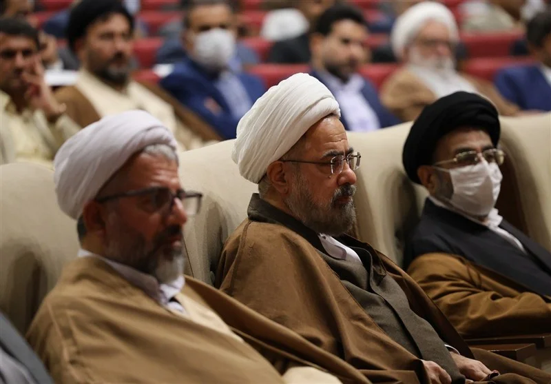 بیش از سه هزار کتاب درباره حضرت زهرا(س) در جهان منتشر شده است - وب‌گردی