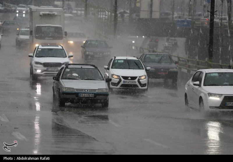 پلیس‌راه کرمان هشدار داد: احتمال انسداد جاده‌ها و ضرورت همراه داشتن زنجیر چرخ!